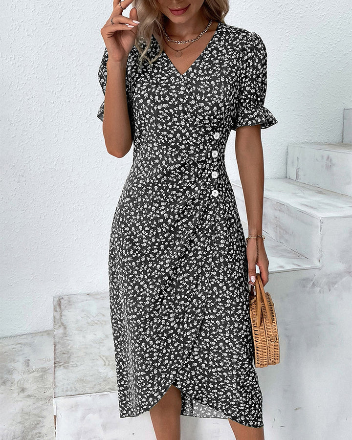 Vestito estivo con stampa floreale – Abito avvolgente da donna con scollo a V e maniche corte – Elegante abito casual con dettagli a bottoni
