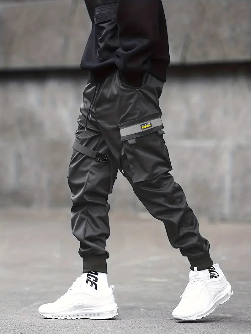 Herren Cargohose mit Taschen & Kordelzug – Streetwear Jogger Pants im Techwear-Stil – Lockere Freizeithose mit Bündchen für Alltag & Urban Look