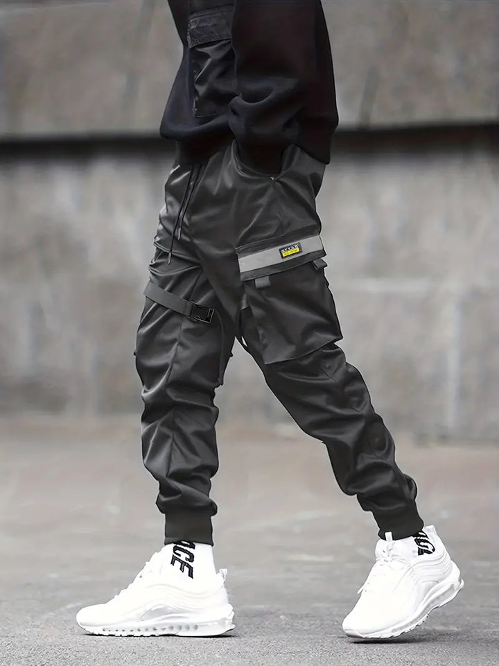 Herren Cargohose mit Taschen & Kordelzug – Streetwear Jogger Pants im Techwear-Stil – Lockere Freizeithose mit Bündchen für Alltag & Urban Look