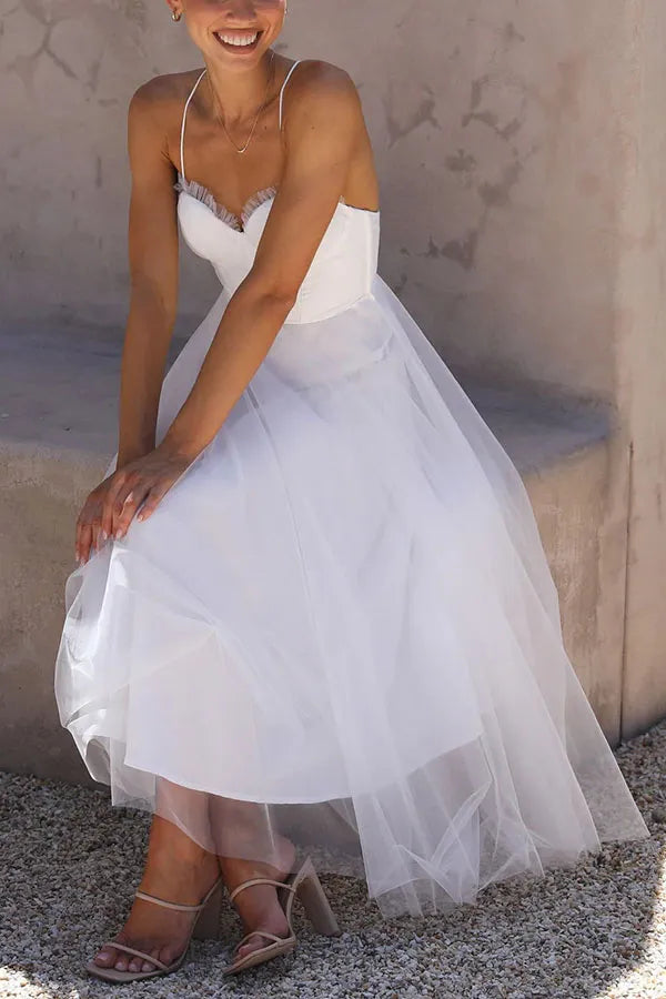 Abito in tulle con corpetto a corsetto e spalline sottili – elegante abito midi per occasioni speciali
