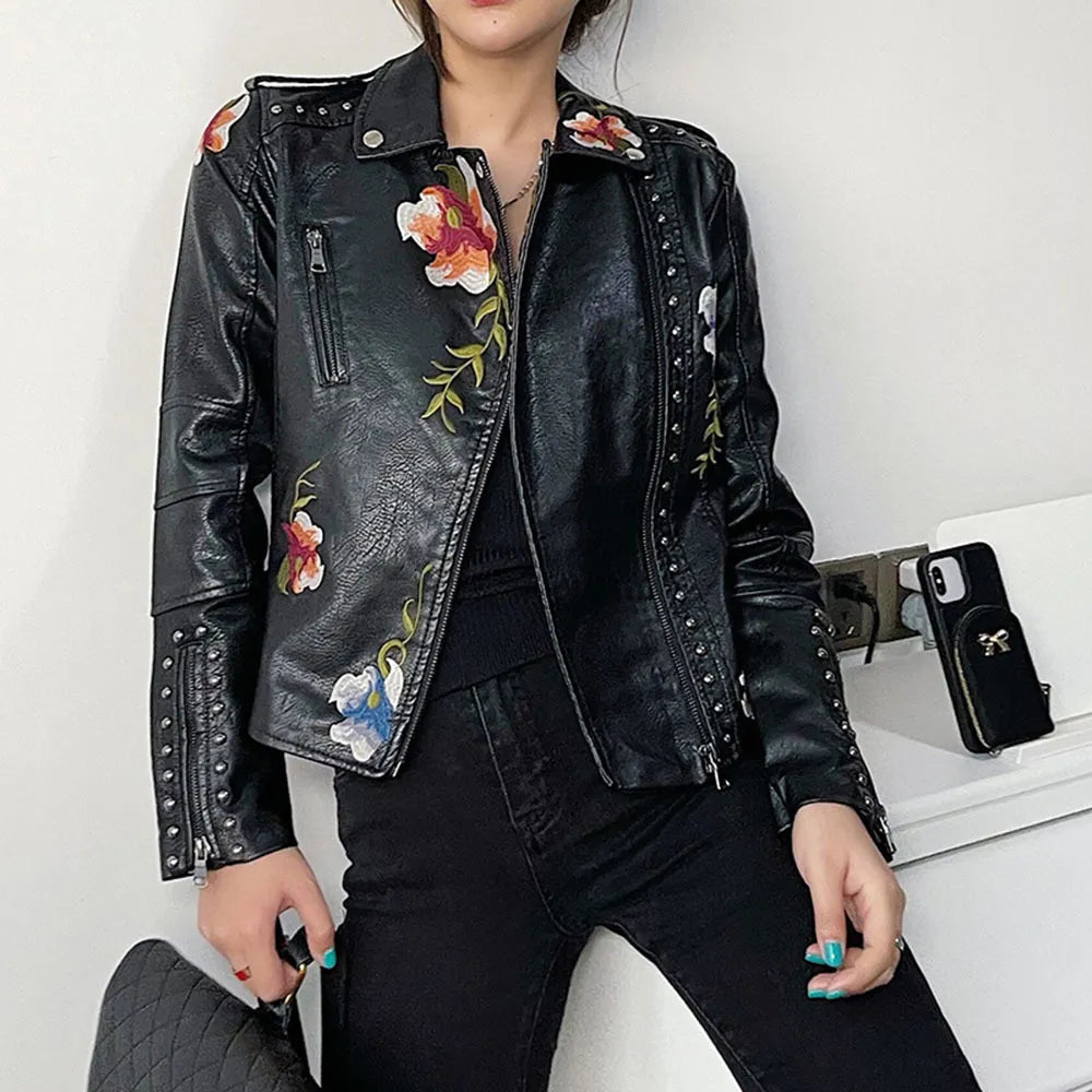 Canovi - Veste en cuir pour femmes avec accent clouté et motif floral
