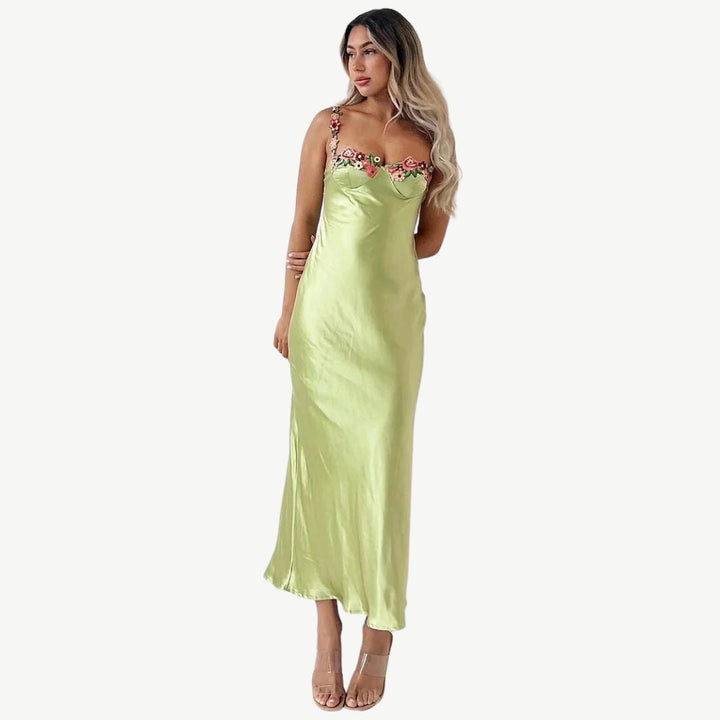 Elegantes Satin-Maxikleid mit filigraner Blumenverzierung