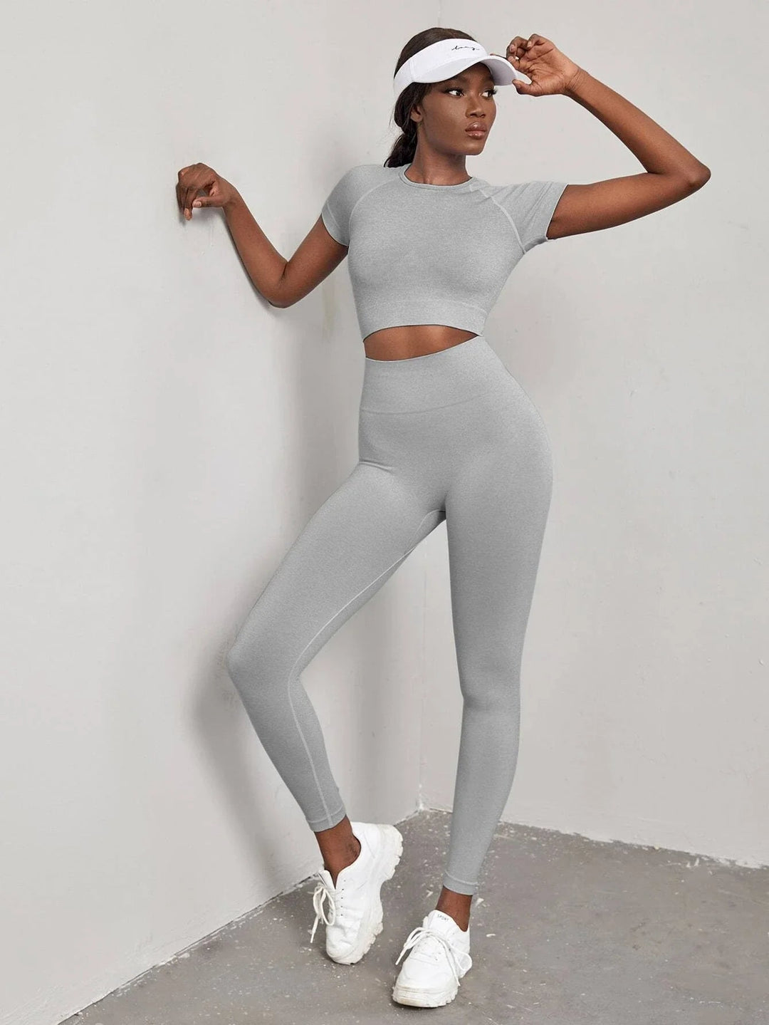 Lässiger Retro-kurzer Trainings- & Jogginganzug für Damen | Perfekt für den Alltag