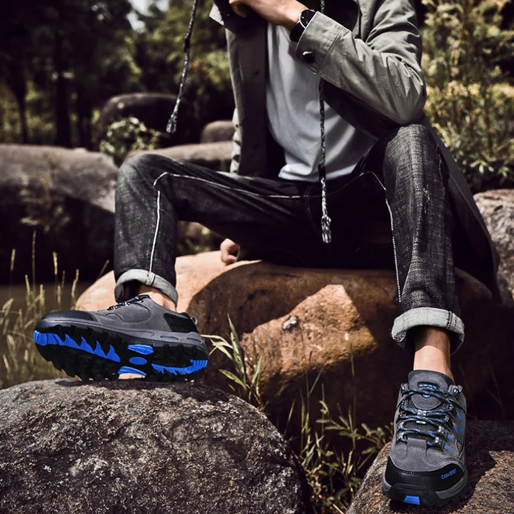 Scarpe da trekking outdoor antiscivolo e impermeabili