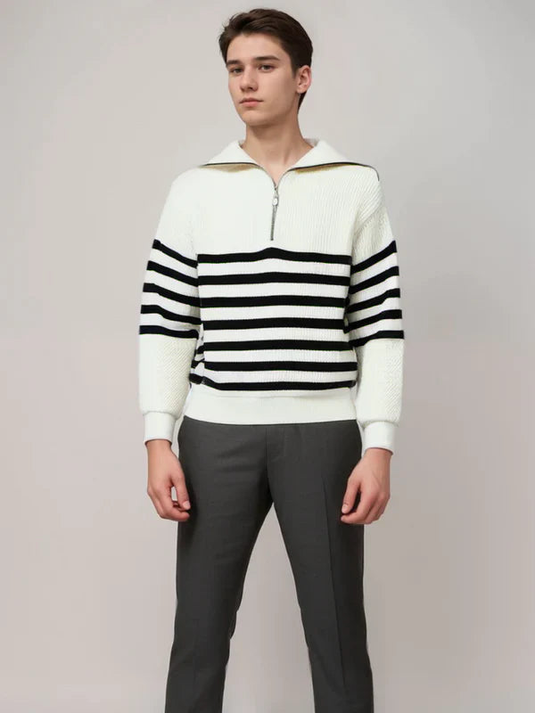 Maglione a righe con chiusura a strappo