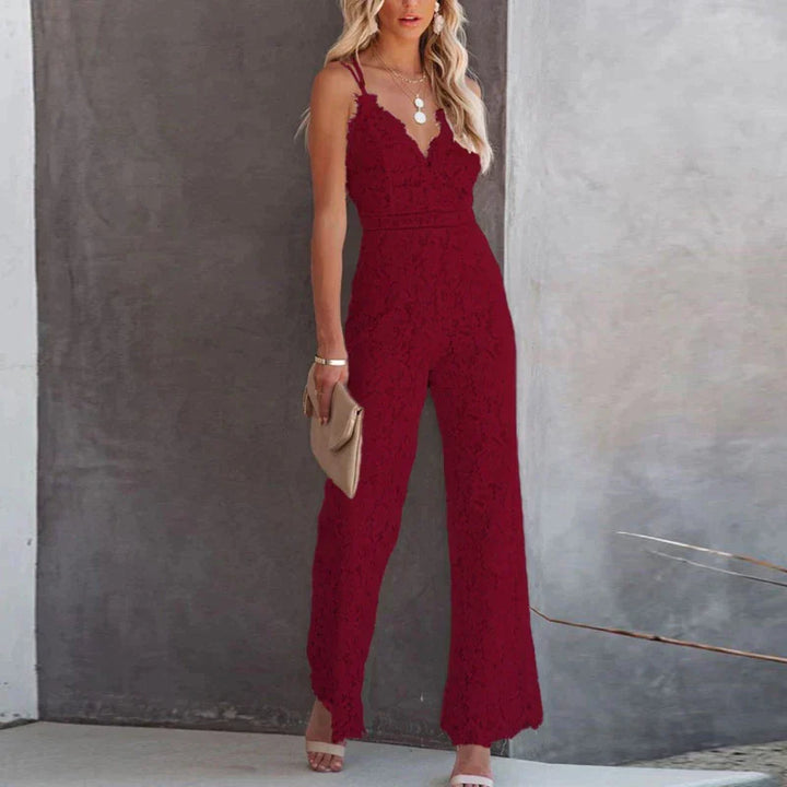 Elegante tuta in pizzo con scollo a V e spalline sottili – Tutina aderente per matrimonio, evento e estate