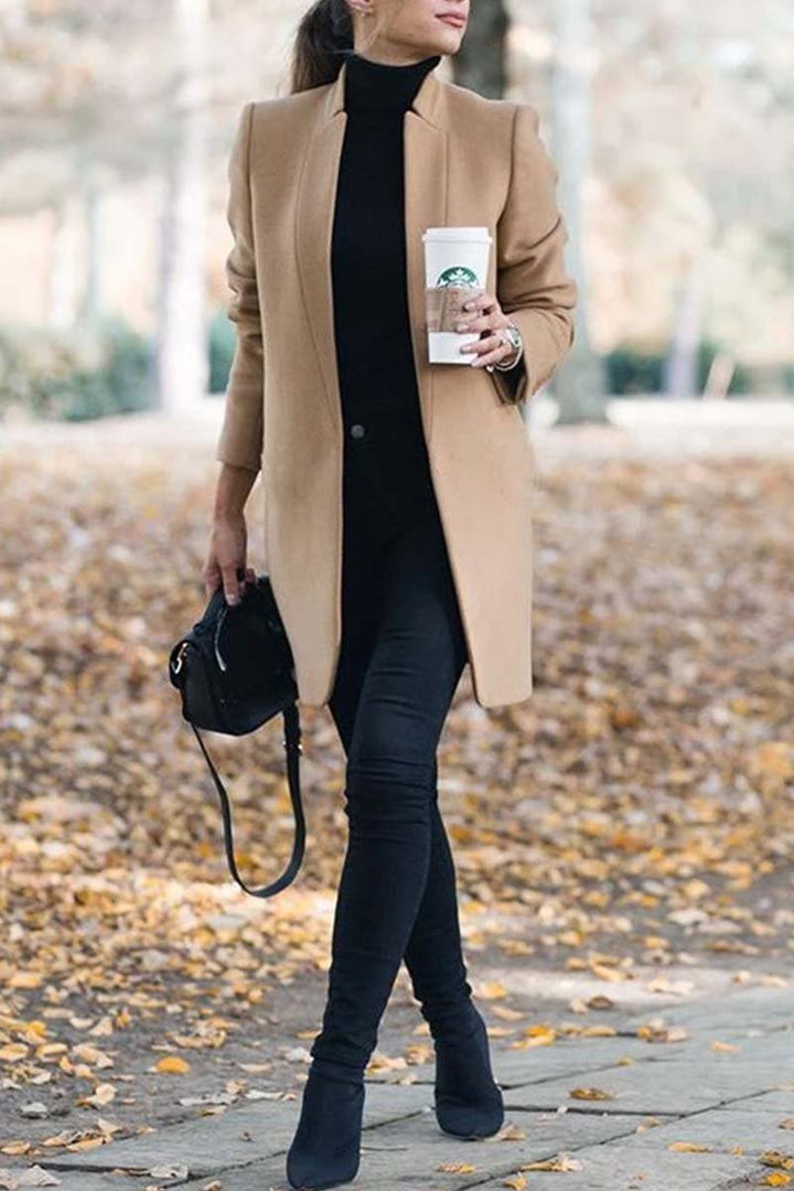 Amara - Cappotto elegante con collo alto