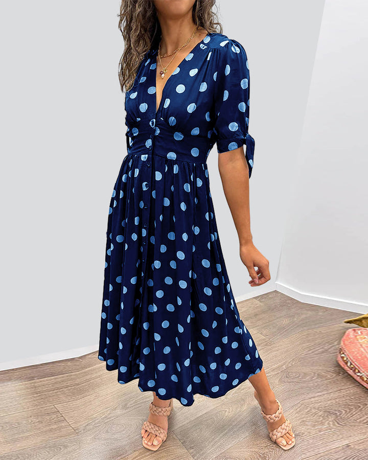 Tupfenkleid mit tiefem V Ausschnitt | Dana
