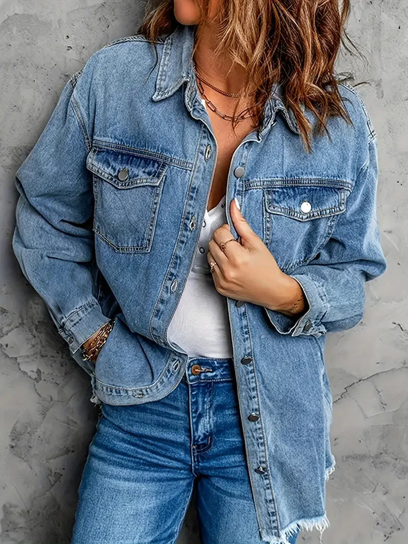 Hannelore - giacca di denim con orlo sfrangiato, risvolti e tasche con patta