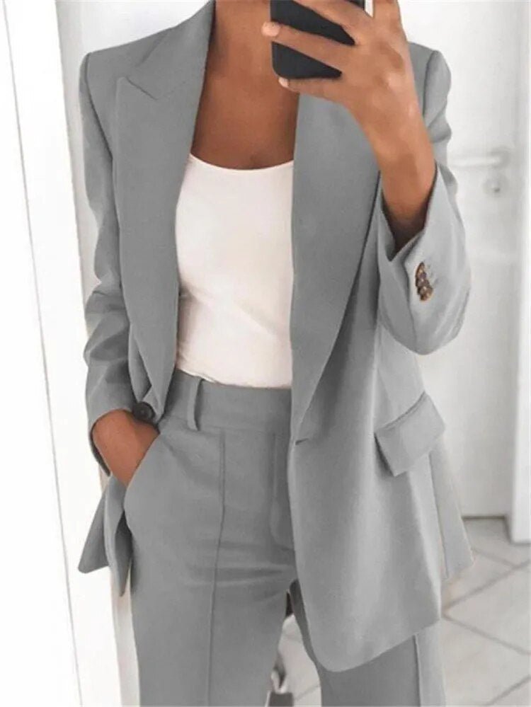 Charlotte - Costume élégant pour femme pour chaque occasion
