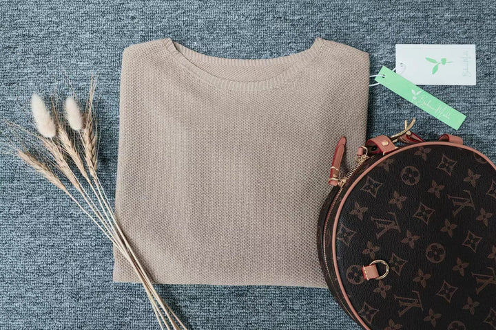 Lucile - Pull uni doré avec col rond
