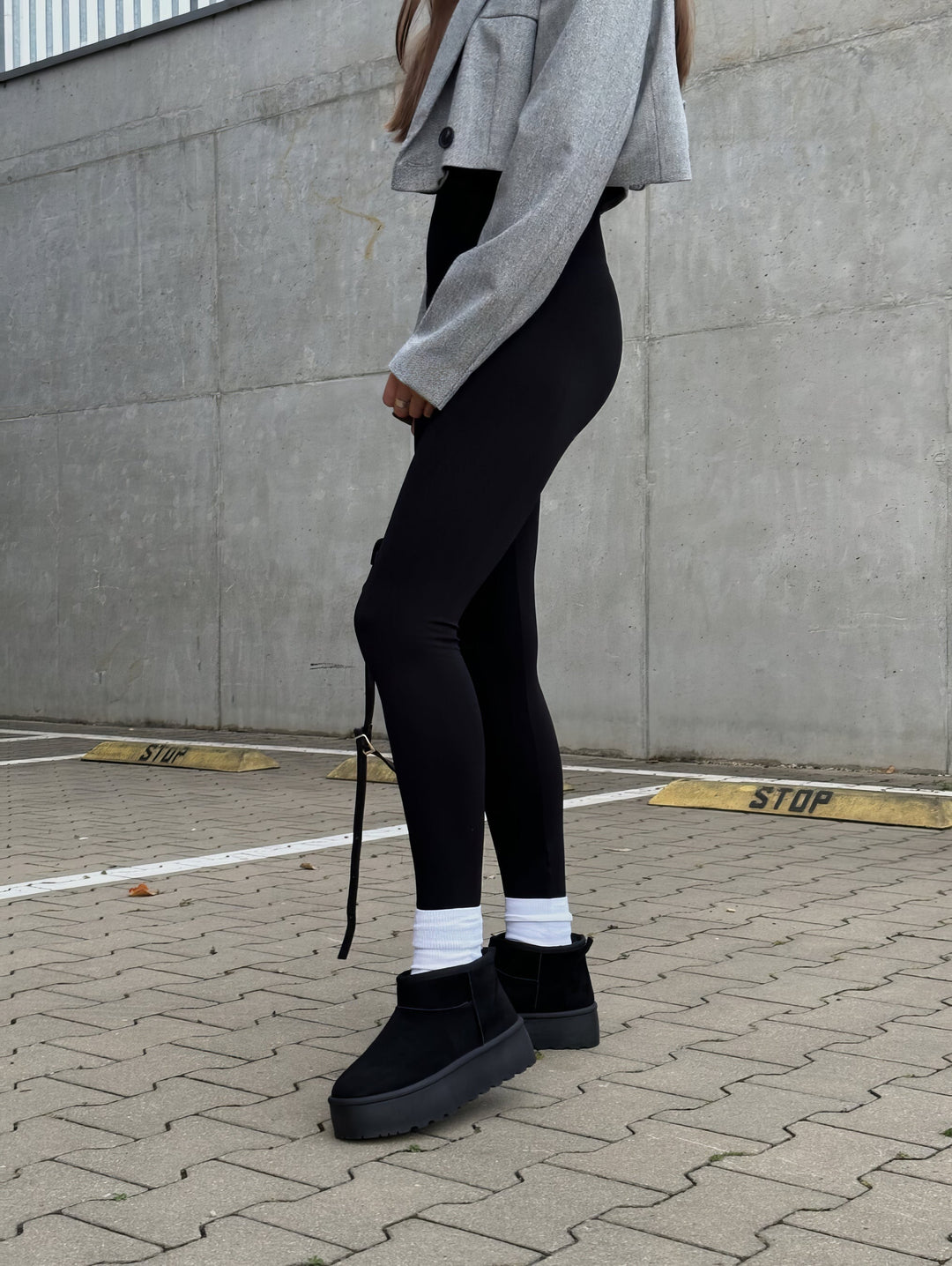 Damen Winterstiefel mit Plateau – Gefütterte Boots mit dicker Sohle für kalte Tage