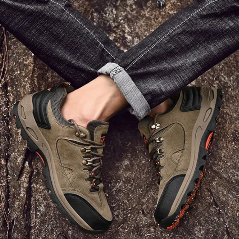Scarpe da trekking outdoor antiscivolo e impermeabili