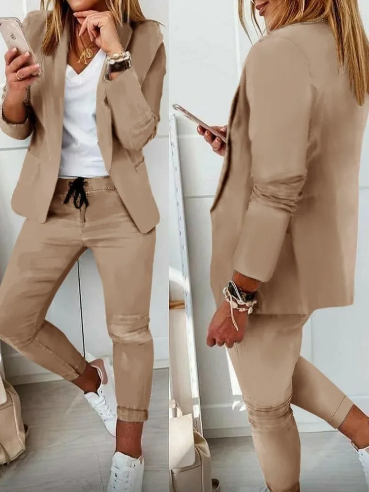Leocadia - Women's Suit - Elegant - Luxurious Material - Formelli Occasion