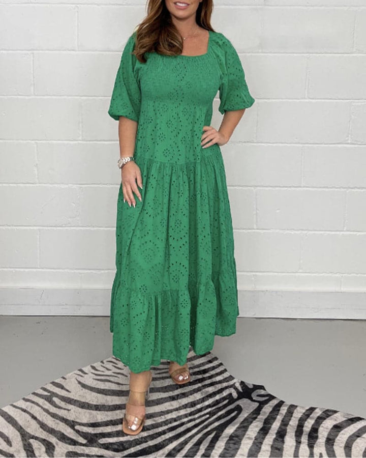 Robe Midi à Œillets – Décolleté Classique, Manches Bouffantes, Taille Cintrée