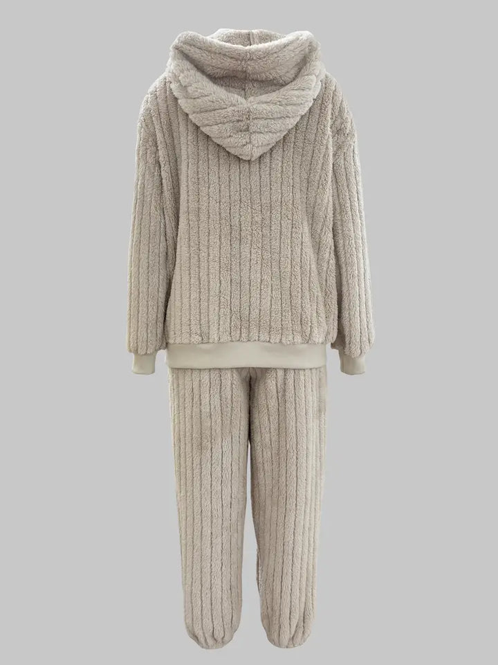 Set in due pezzi in teddy strutturato, felpa con cappuccio a maniche lunghe con spalle a goccia e coulisse