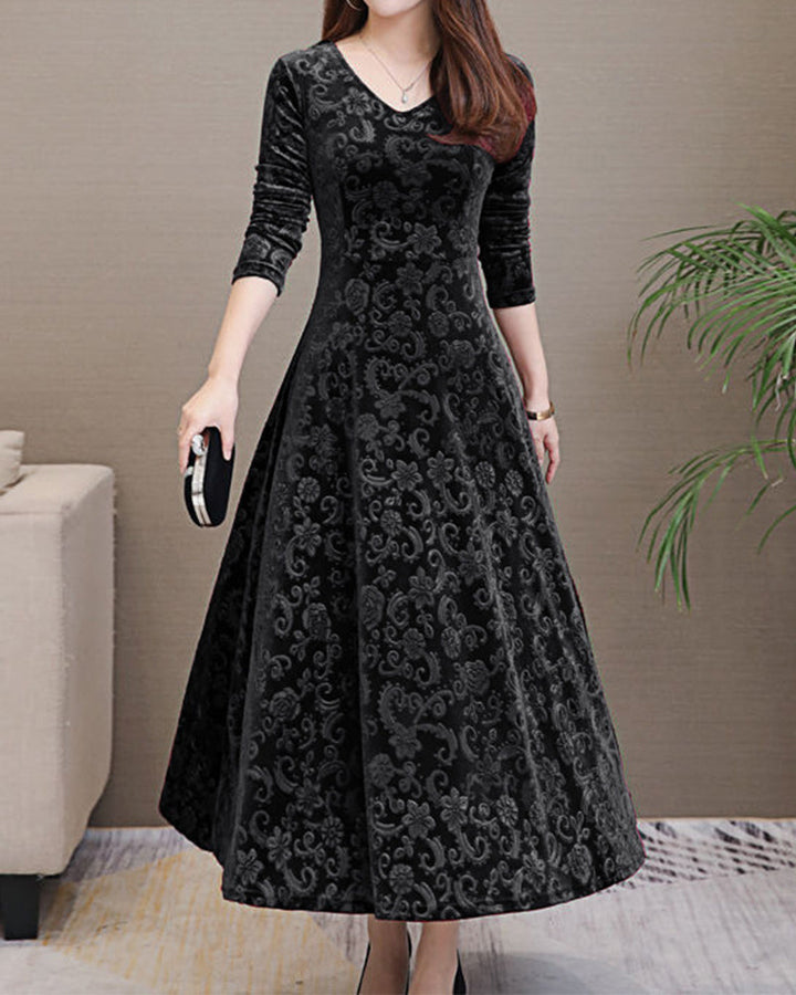 Elegantes Samt kleid mit langen Ärmeln