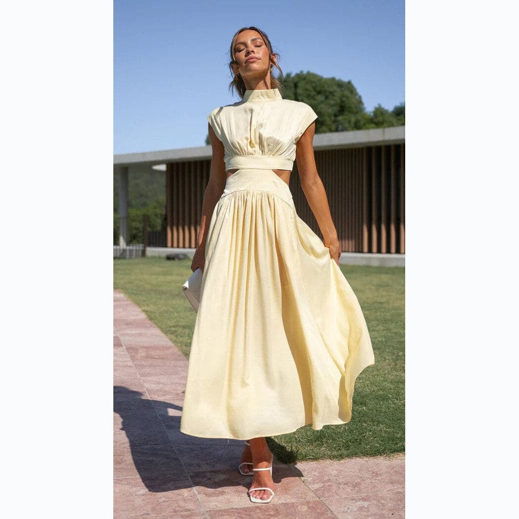Robe Midi Enchanted Meadow Verte Découpée – Élégance et Modernité au Service de Votre Silhouette