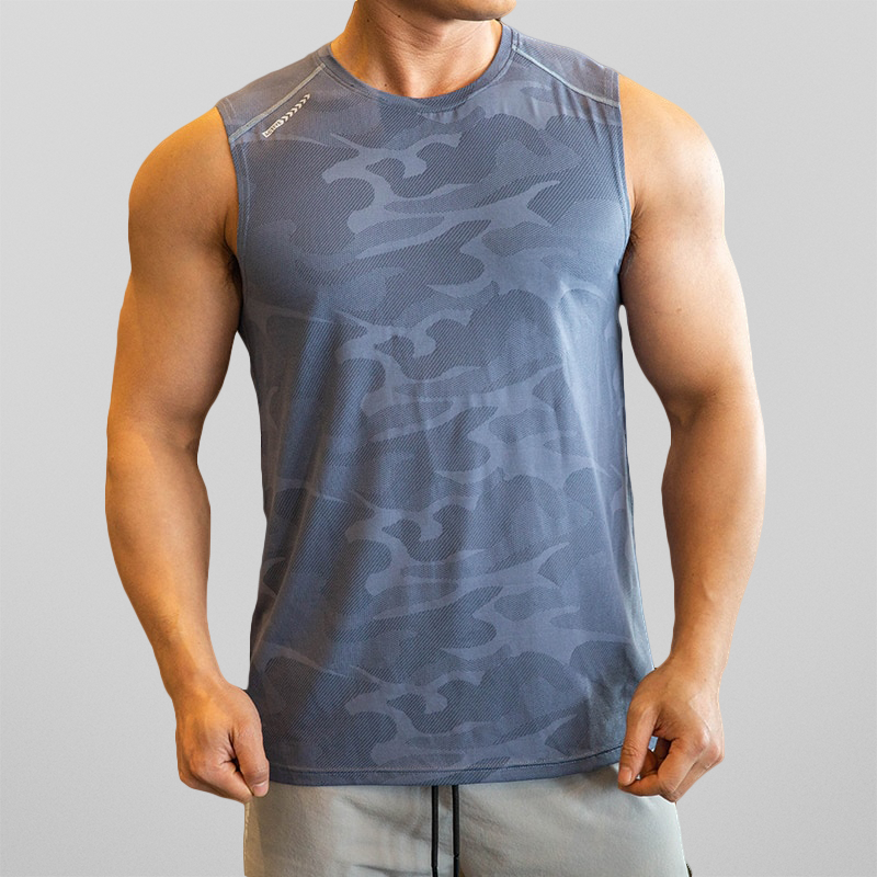 Herren Muskel-Tanktop mit Tarnmuster – Atmungsaktives Sportshirt für Gym, Training & Sommer