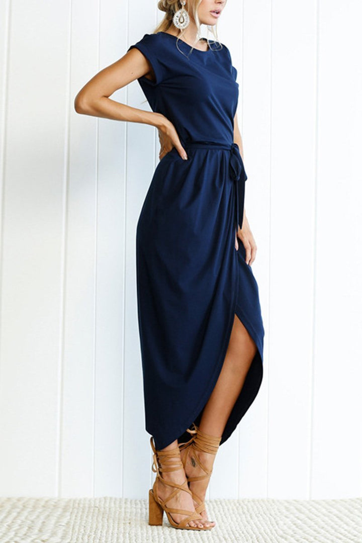 Abito midi da donna con cintura in vita e spacco sulla gamba – elegante e sagomato per ufficio ed eventi