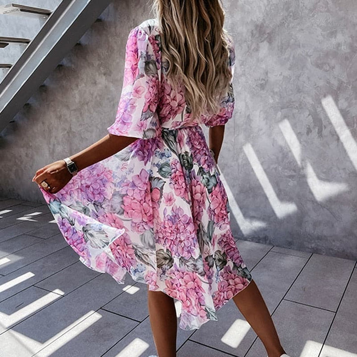 Robe Florale Blossom Breeze – Décolleté en V, Taille Élastique, Manches Flottantes