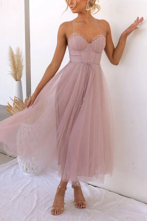 Abito in tulle con corpetto a corsetto e spalline sottili – elegante abito midi per occasioni speciali