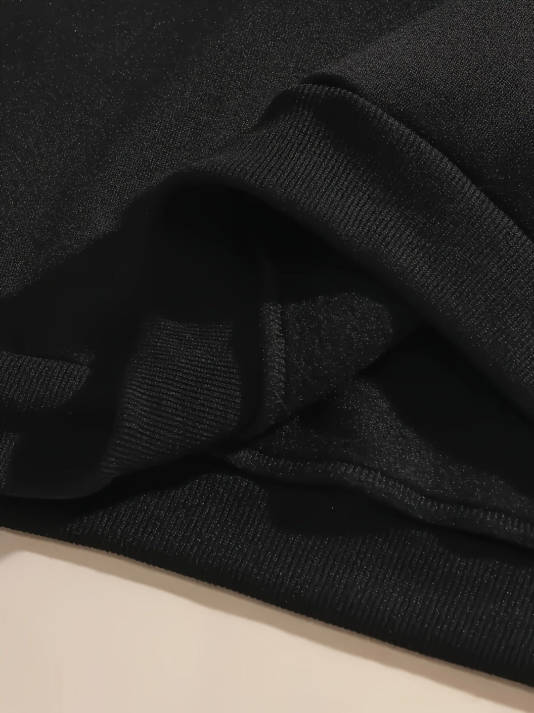 Sweat à capuche oversize femme avec imprimé « Romance » et motif pigeons – style streetwear