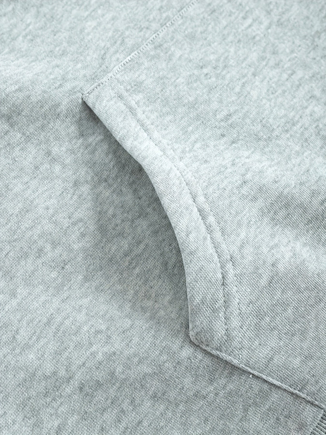 Stilvoller grauer Pullover Hoodie mit Kapuze und Backprint für Damen | Perfekt für den Alltag