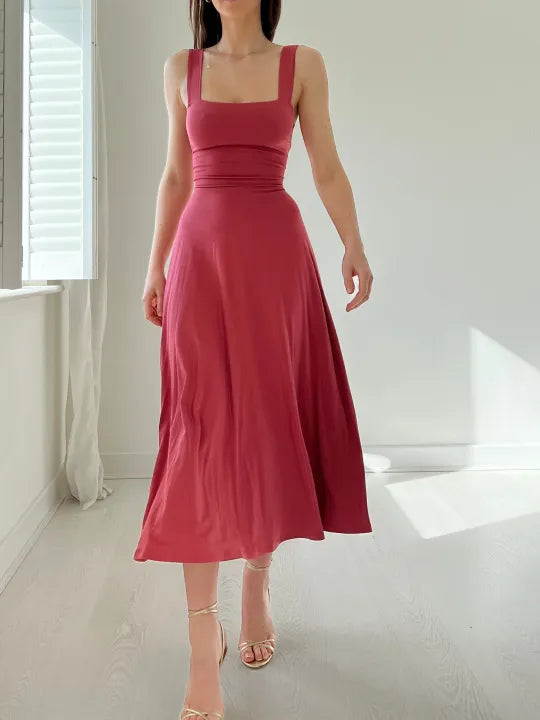 Seline - Nouvelle robe mini slim fit à larges bretelles épaisses pour l'été 2024
