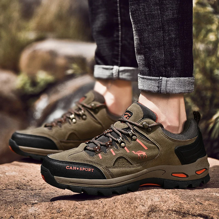 Scarpe da trekking outdoor antiscivolo e impermeabili