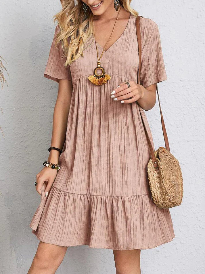 Sommerkleid mit V-Ausschnitt – Luftiges Freizeitkleid mit kurzen Ärmeln und Volant für Strand, Urlaub & Alltag