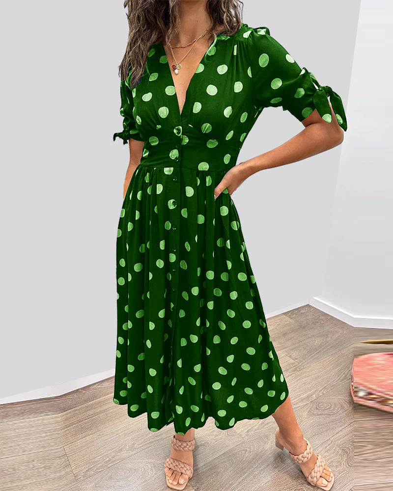 Tupfenkleid mit tiefem V Ausschnitt | Dana