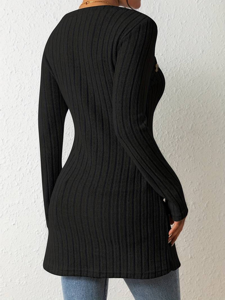 Top con bottoni a coste elegante per donna