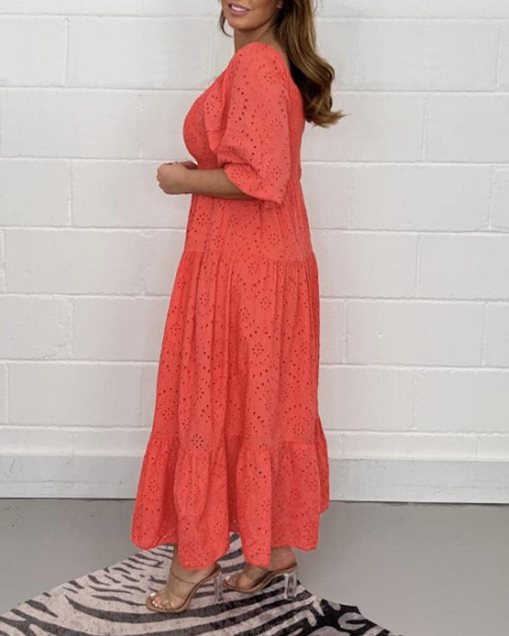 Robe Midi à Œillets – Décolleté Classique, Manches Bouffantes, Taille Cintrée