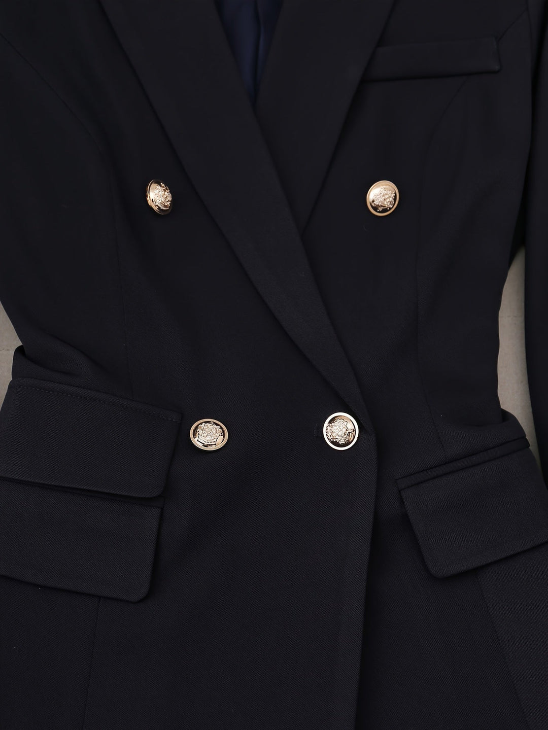 Stilvolles Zweireihiger Blazer Mit Reverskragen Zweiteiliges Set Für Damen | Für elegante Anlässe
