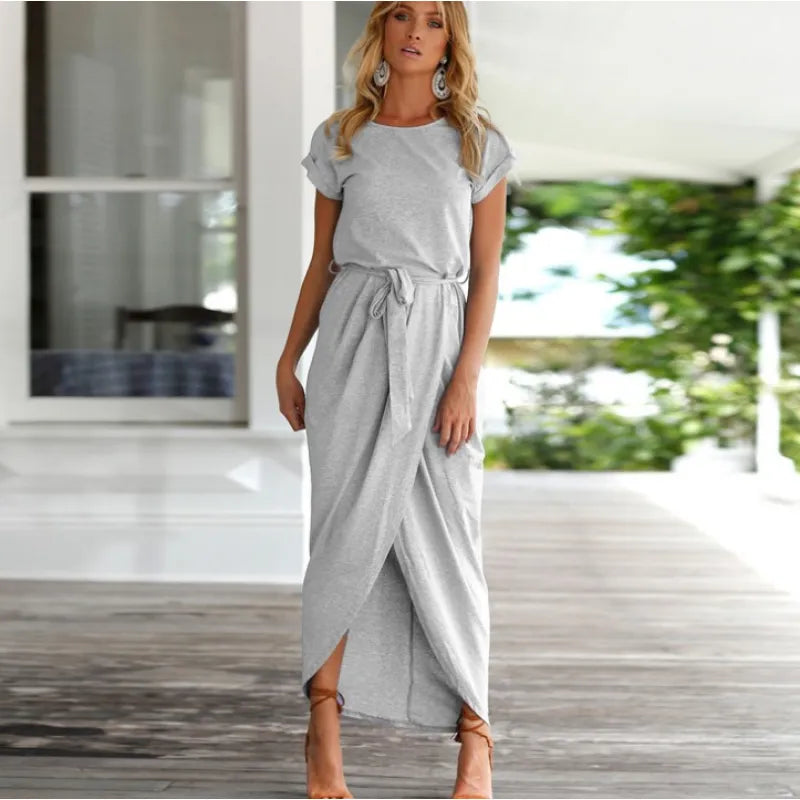 Abito midi da donna con cintura in vita e spacco sulla gamba – elegante e sagomato per ufficio ed eventi