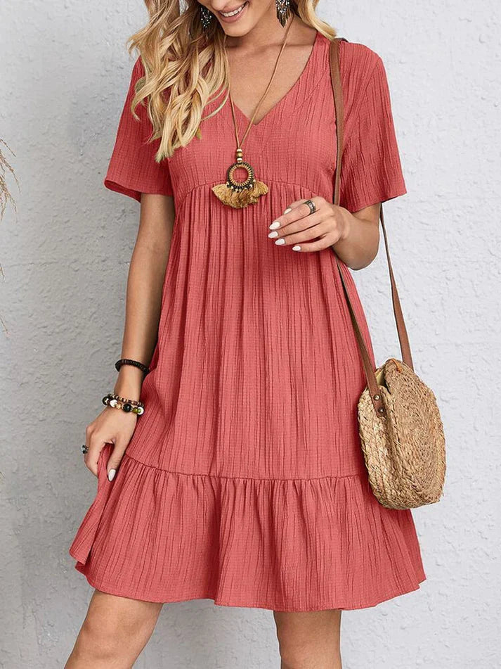 Sommerkleid mit V-Ausschnitt – Luftiges Freizeitkleid mit kurzen Ärmeln und Volant für Strand, Urlaub & Alltag