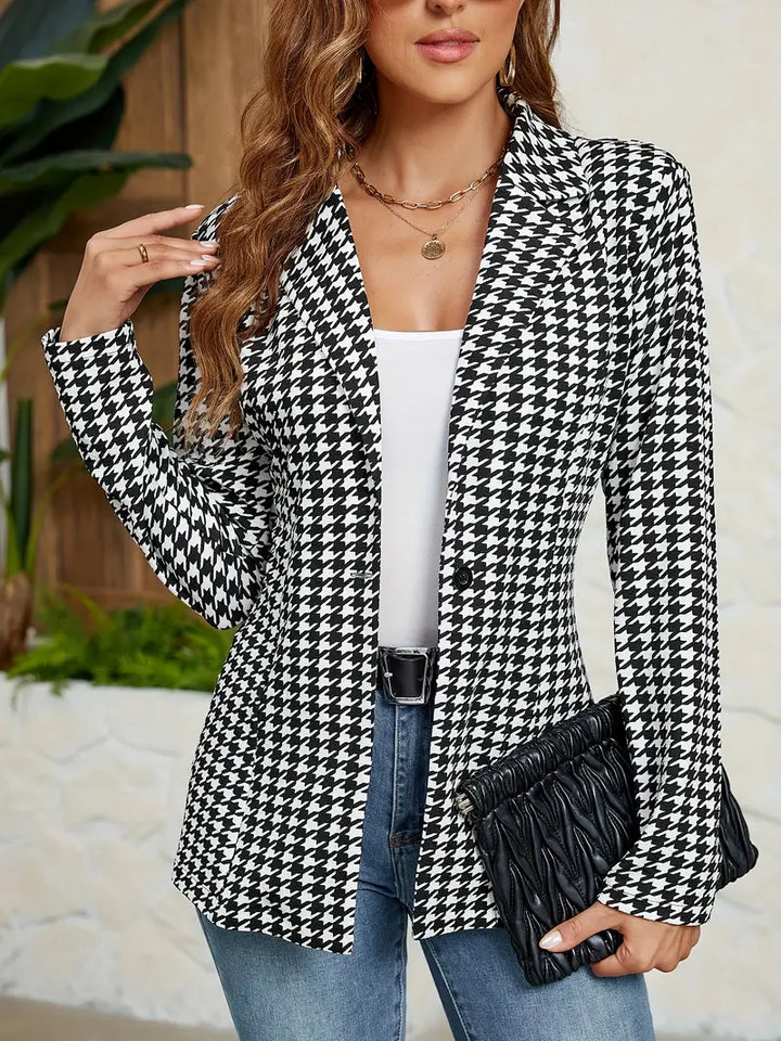 Lässiger Blazer mit Revers und Hahnentrittmuster auf der Vorderseite