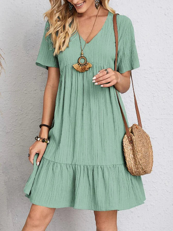 Sommerkleid mit V-Ausschnitt – Luftiges Freizeitkleid mit kurzen Ärmeln und Volant für Strand, Urlaub & Alltag