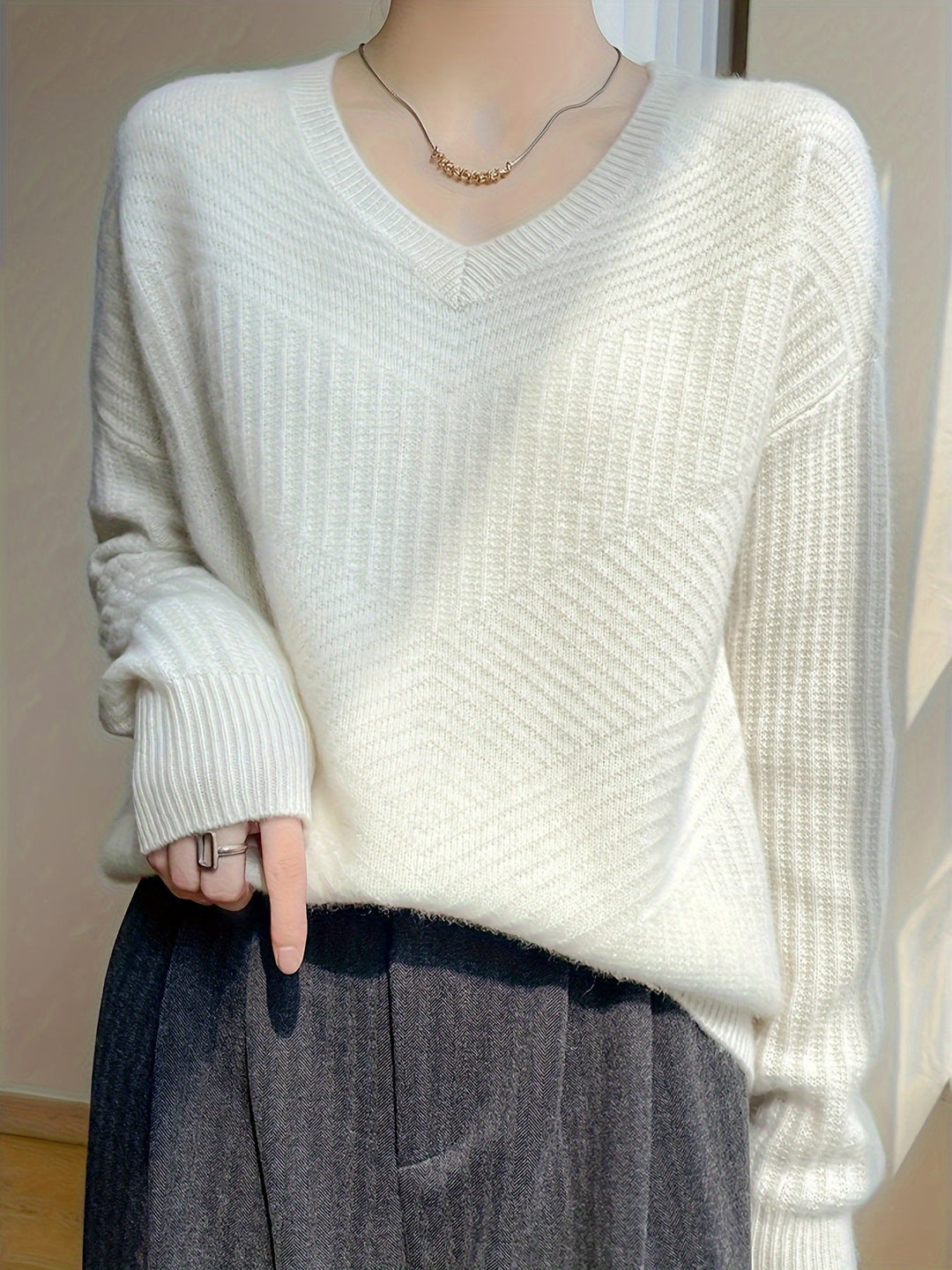 Ausschnitt V-Ausschnitt-Wollpullover aus 100% Wolle und einfarbigem Design Pullover Damen | Perfekt für jeden Tag