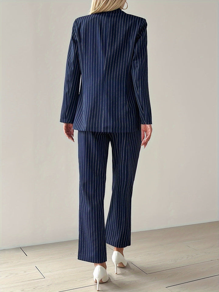 Set outfit elegante per donna con blazer a righe con bottoni frontali e maniche lunghe & pantaloni a gamba dritta a vita alta | Per occasioni formali