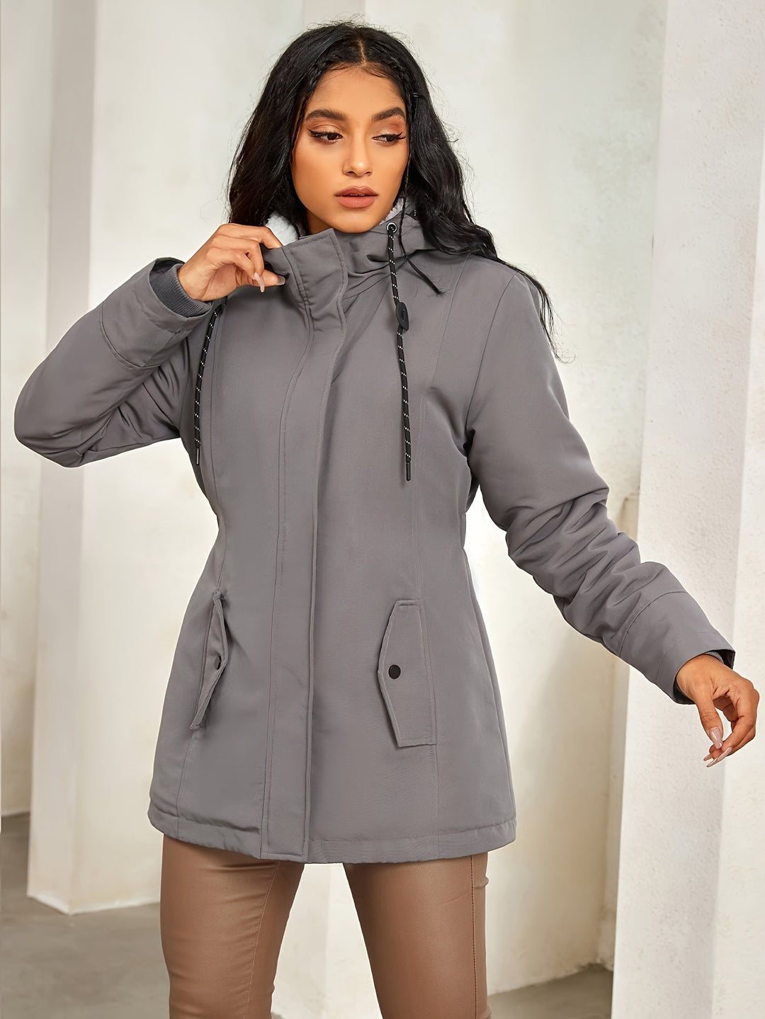 Lässige graue Fleece-Parka-Winterjacke mit Kapuze für Damen | Perfekt für Outdoor-Aktivitäten