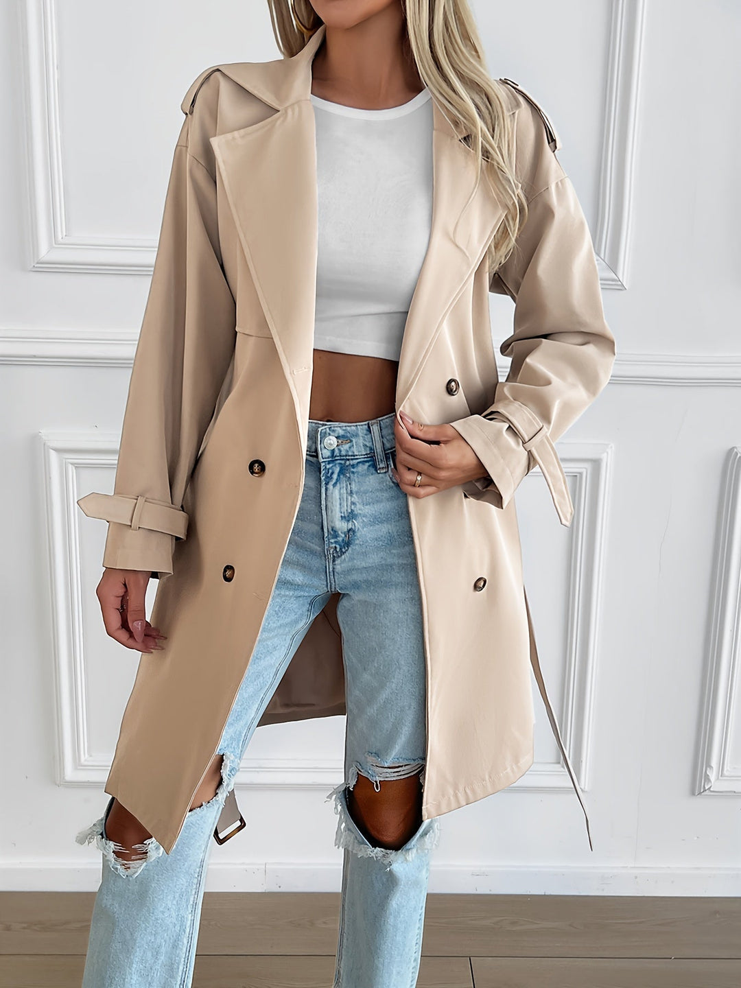 Elegant trench coat with belt and long sleeves for women | Ideal for every season