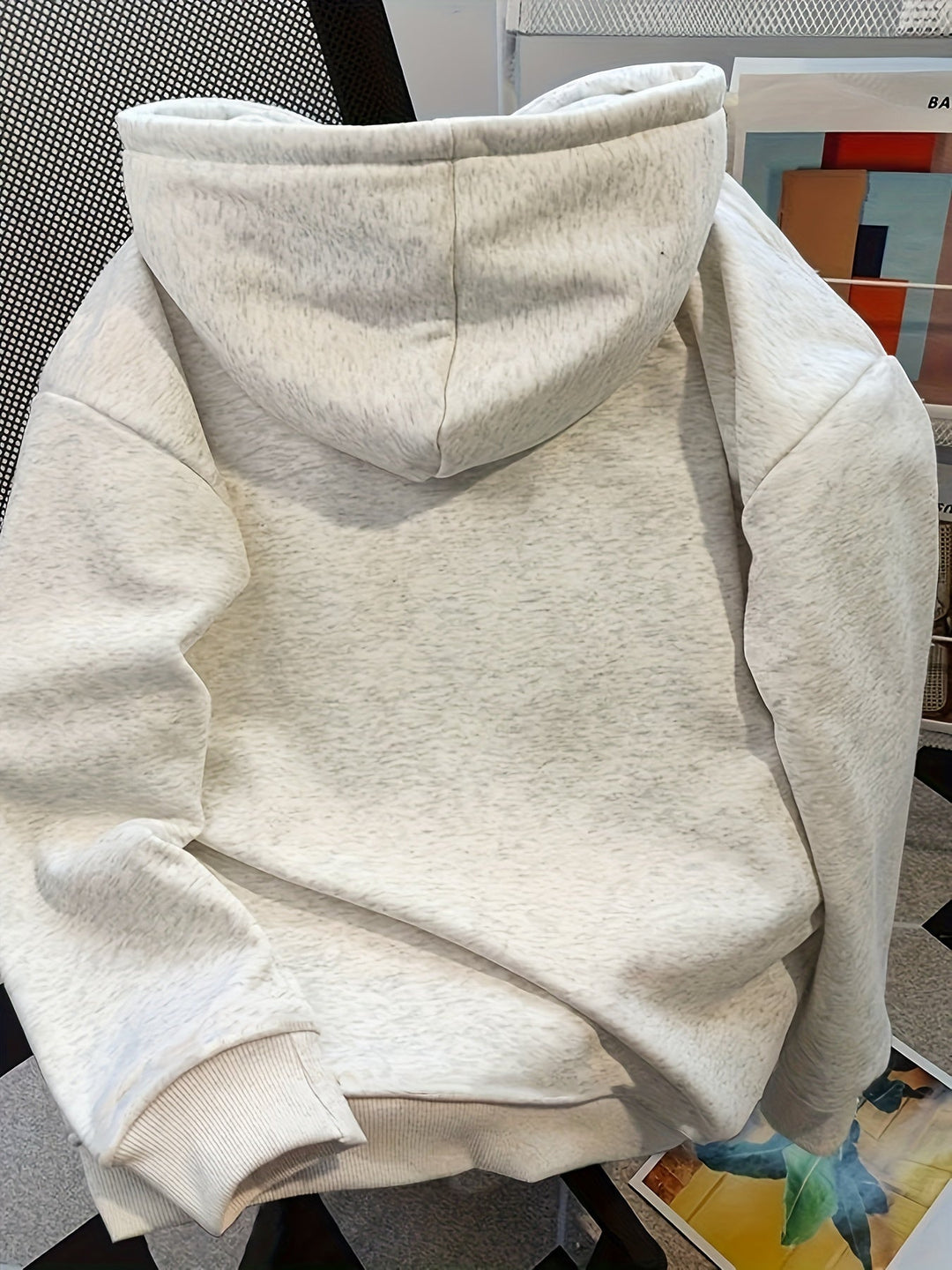 Eleganter Sweat-Pullover Hoodie mit Kapuze und Backprint für Damen | Perfekt für den Alltag