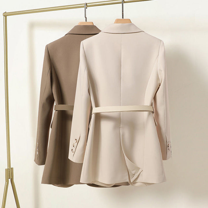 Blazer femme avec ceinture taille – Look business élégant pour bureau & quotidien