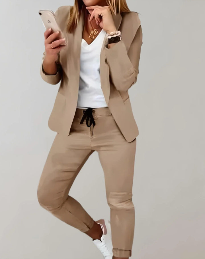 Ensemble deux pièces pour femmes avec blazer à carreaux et pantalon de jogging – costume business casual à motif à carreaux pour bureau et loisirs
