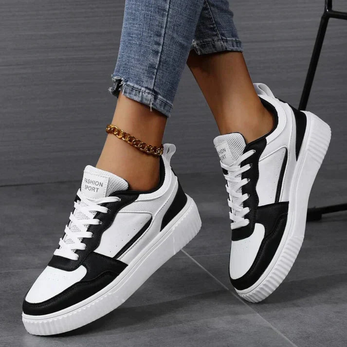 Baskets femme avec semelle plateforme – chaussures de style rétro streetwear avec détails en daim et lacets