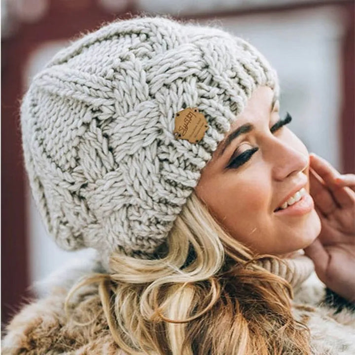 Cecelia | Bonnet en tricot doux et à la mode