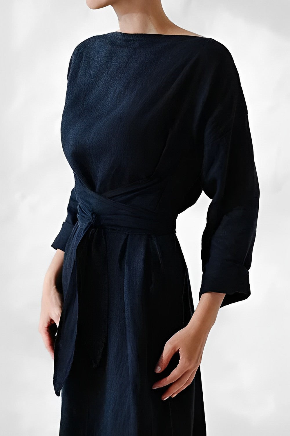 Robe élégante en lin "LYDIA" avec manches longues et ceinture – Fait main