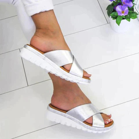 CloudWalk Luxe : Les sandales orthopédiques avant-gardistes pour un confort et un style ultimes
